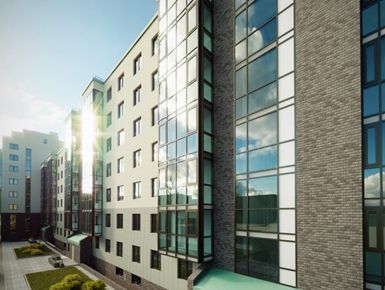 Остекленные лоджии, высокие потолки и подземный паркинг.