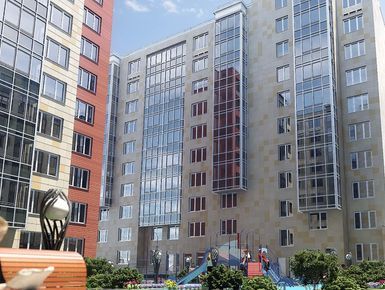 Охраняемая территория, рядом парки.