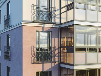 Во всех квартирах предусмотрены балконы, широкие оконные проемы и высокие потолки.